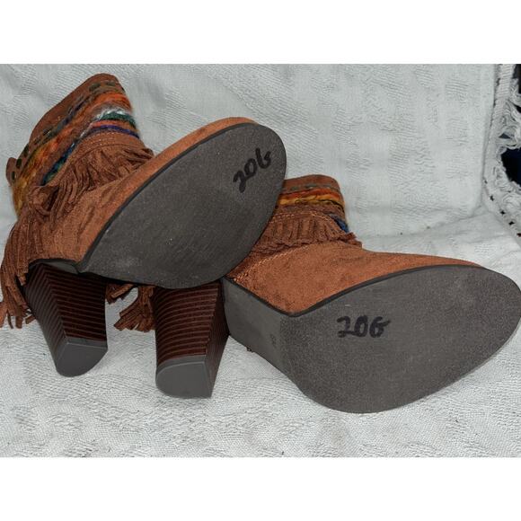 Mo Mo Size 6M Fringe Booties Western Boho Chic Stacked Heel Studded Multi-color - Picture 7 of 9
